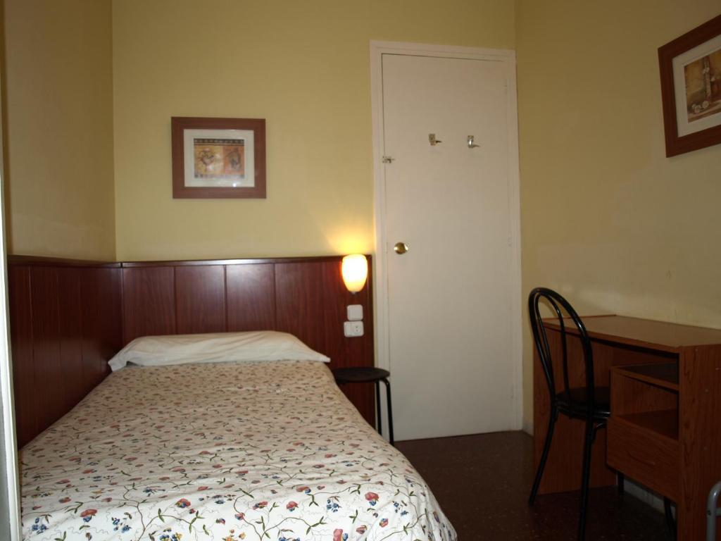 Hostal Bejar Barcelona Kültér fotó