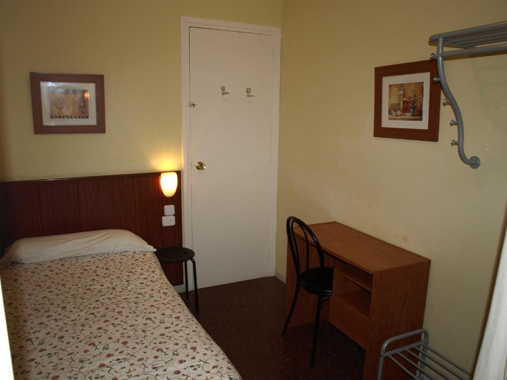 Hostal Bejar Barcelona Kültér fotó